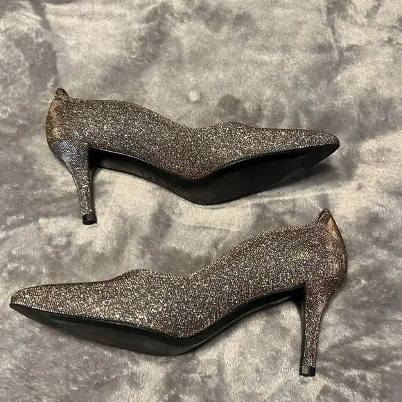 Stuart Weiztman Gold/Copper Heels - Picture 3 of 7